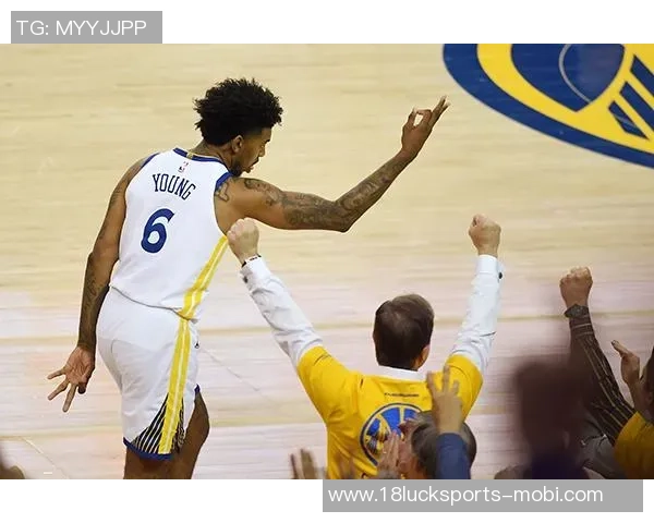 张佳玮分析勇士战术转变与巴特勒的多面手能力 张佳玮分析勇士战术转变与巴特勒的多面手能力