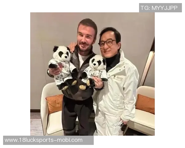 跨界传奇聚首贝克汉姆与姚明奥尼尔成龙同框合影引发热议 跨界传奇聚首贝克汉姆与姚明奥尼尔成龙同框合影引发热议