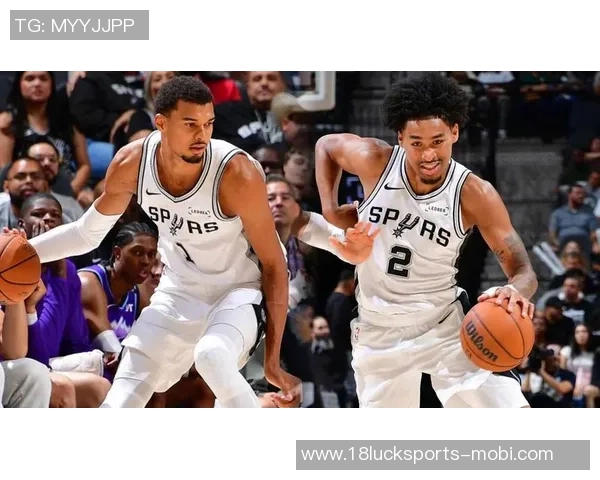 马刺主帅称赞哈珀表现出色侵略性强助球队取得胜利 马刺主帅称赞哈珀表现出色侵略性强助球队取得胜利